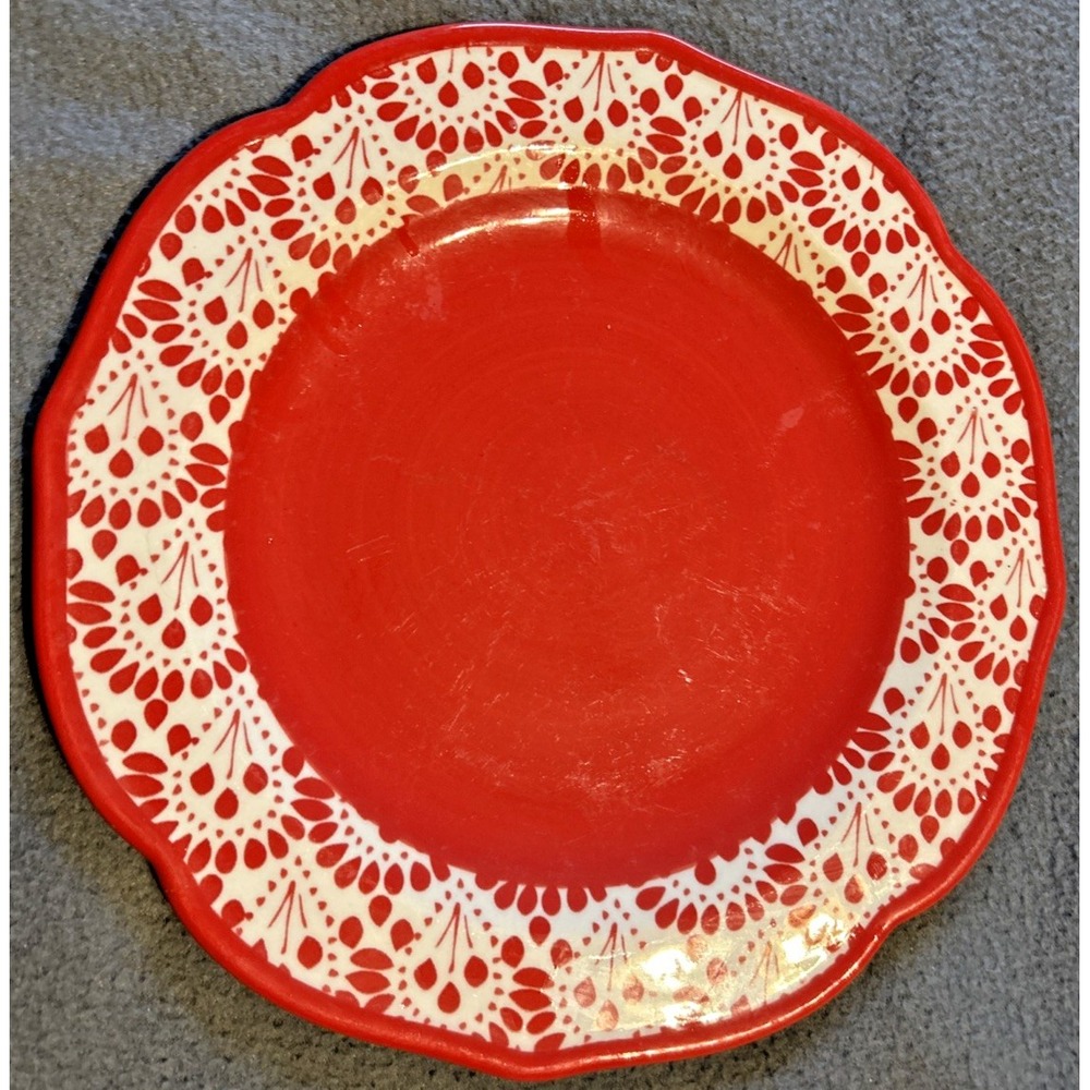 Pioneer Woman Betsy 10.5" Dinner plate Bright Red Lacey White